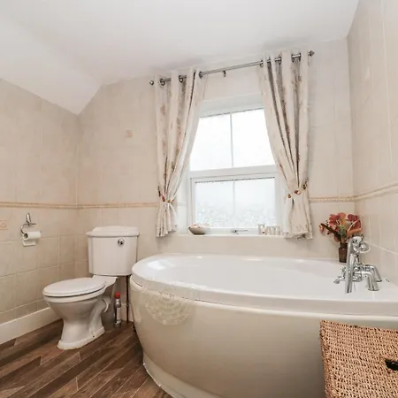 Holiday home Dove *